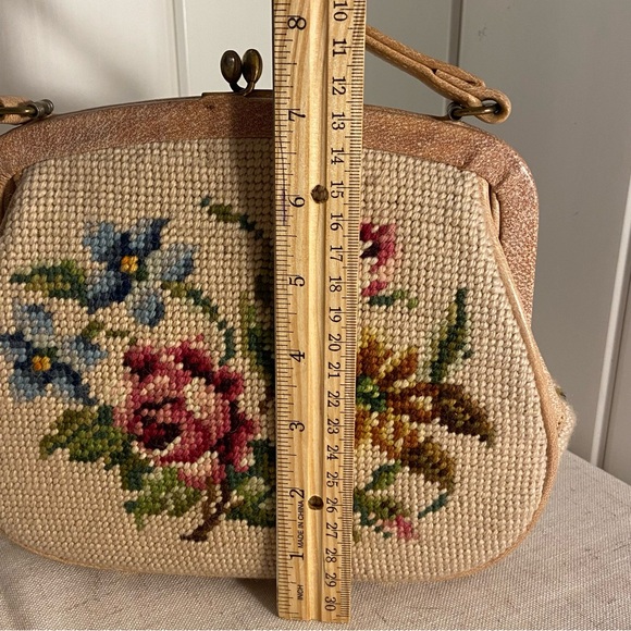 Vintage Needlepoint Handbag Purse
Handmade Floral pattern cross-stitch MCM bag - Picture 15 of 16